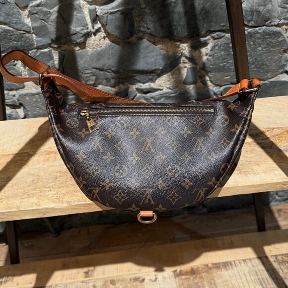 Louis Vuitton 2019 Brown Monogram Bum Bag - Picture 6 of 15